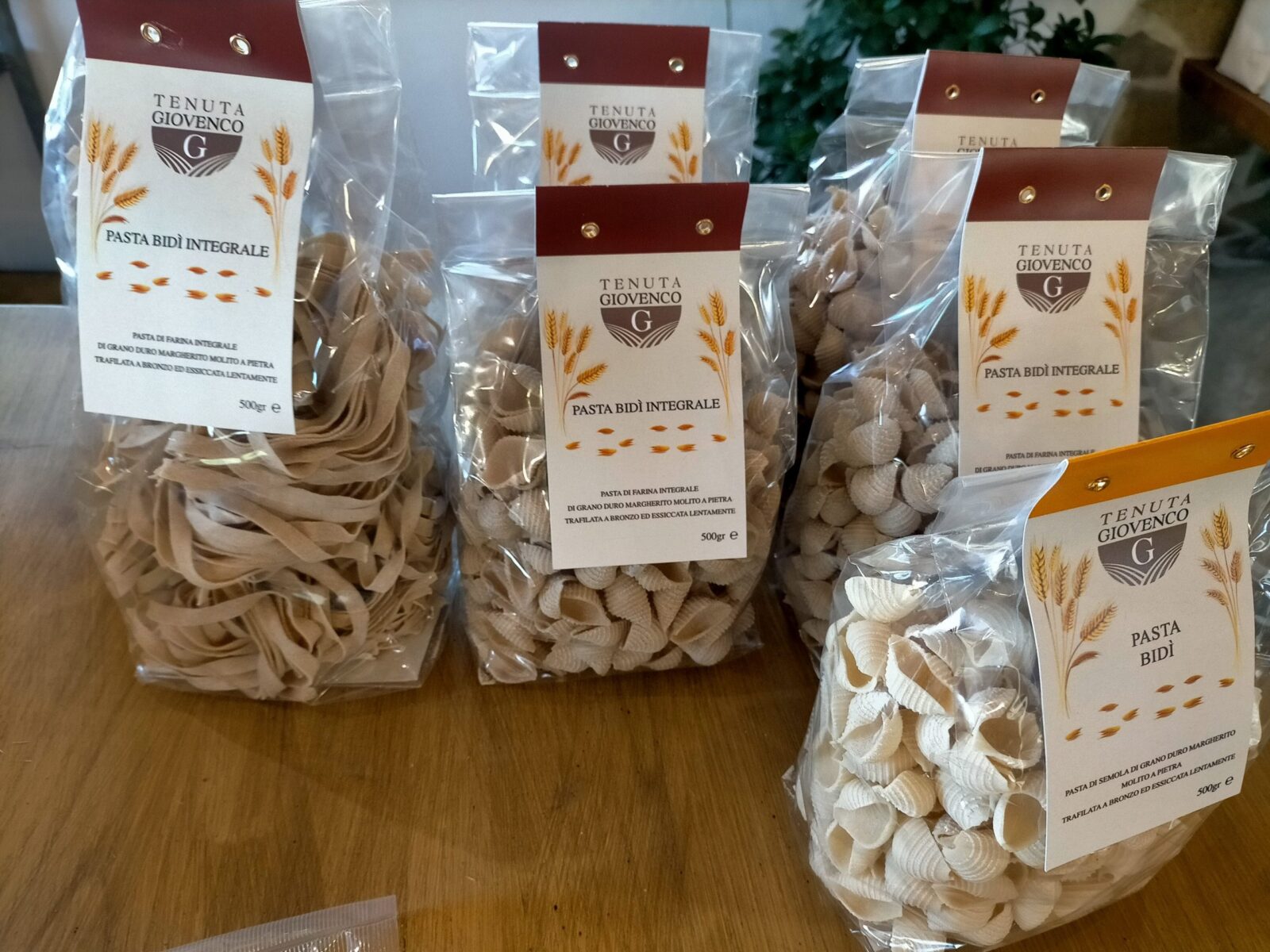 PASTA E FARINE DI NOSTRA PRODUZIONE